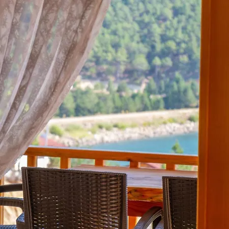 Tahtali Gol Evleri 호텔