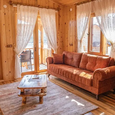 Tahtali Gol Evleri Emet