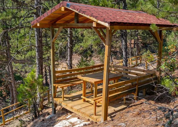 Tahtalı Göl Evleri