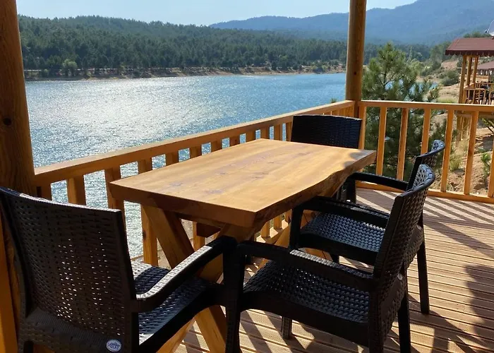 Otel Tahtalı Göl Evleri